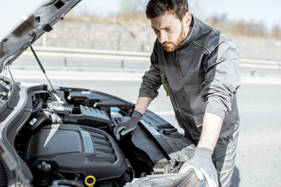 Comment gérer les réparations et l'entretien d'une voiture lors d'un voyage à l'étranger ?